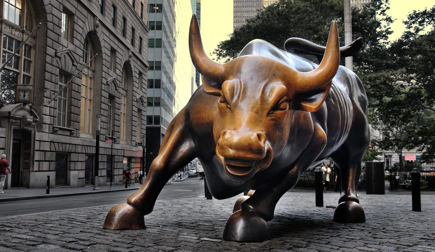 Where to stay in New York - charging bull wall street @sam Valadi via Flickr