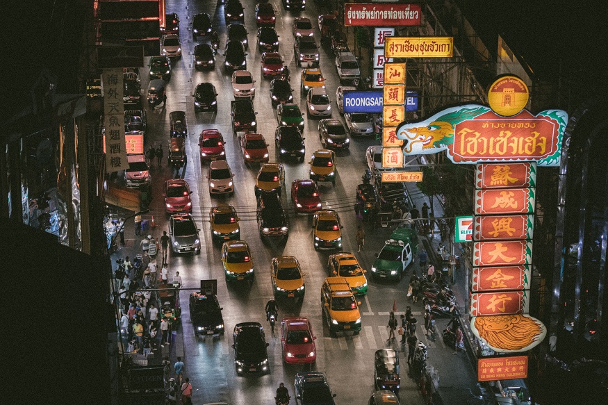 where to stay in Bangkok - traffic in street