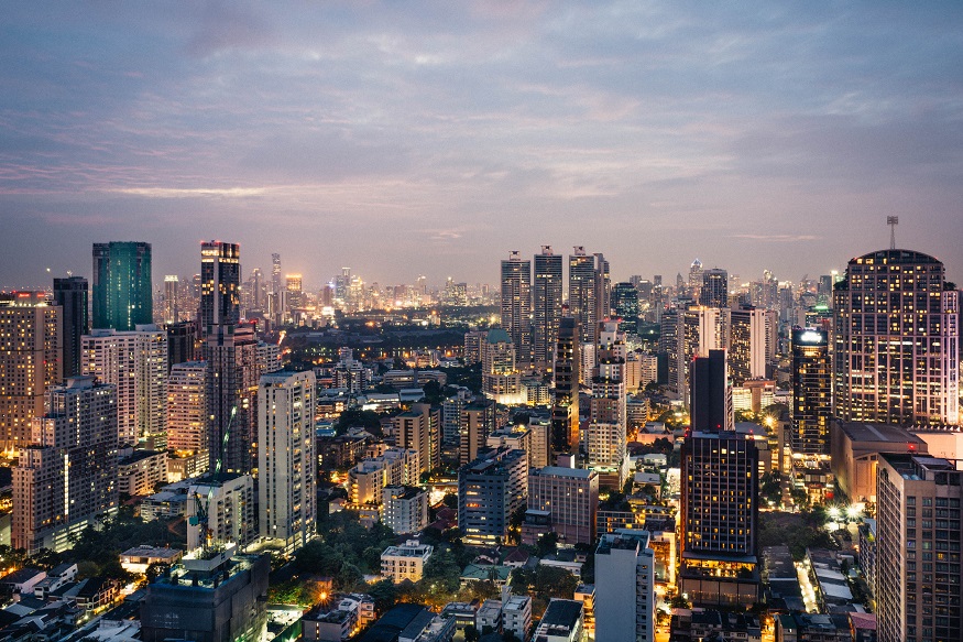 where to stay in bangkok - city skyline