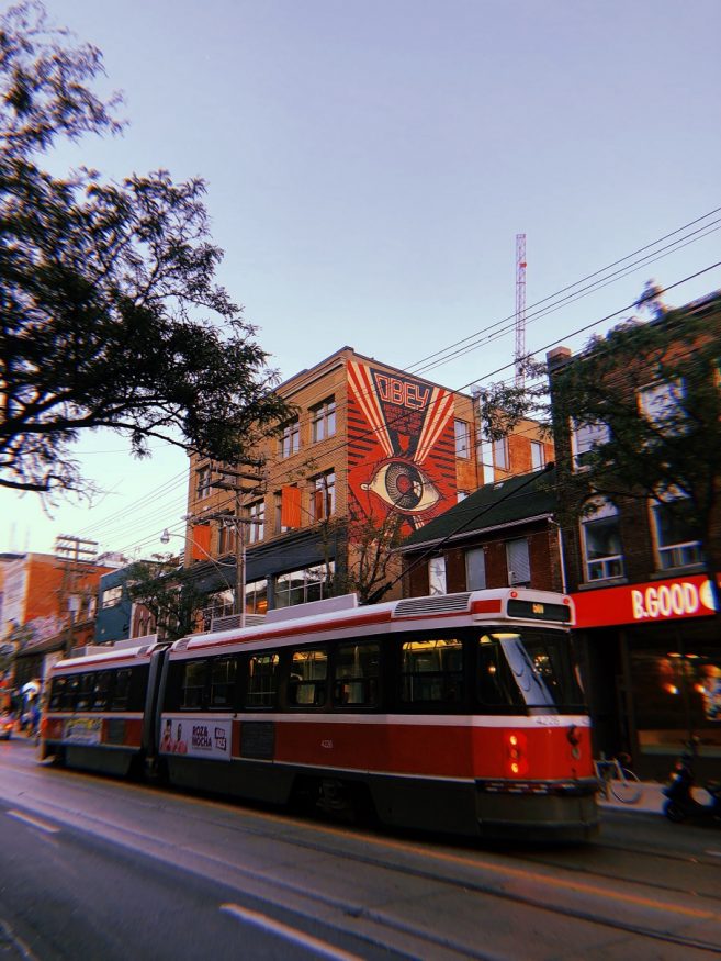 Toronto Niagarafälle - Queen St