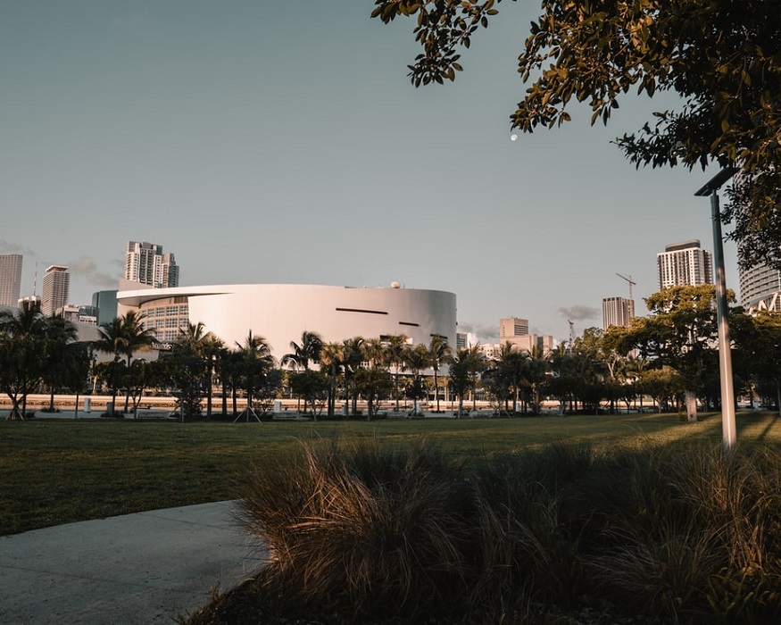 where to stay in miami - american airlines arena