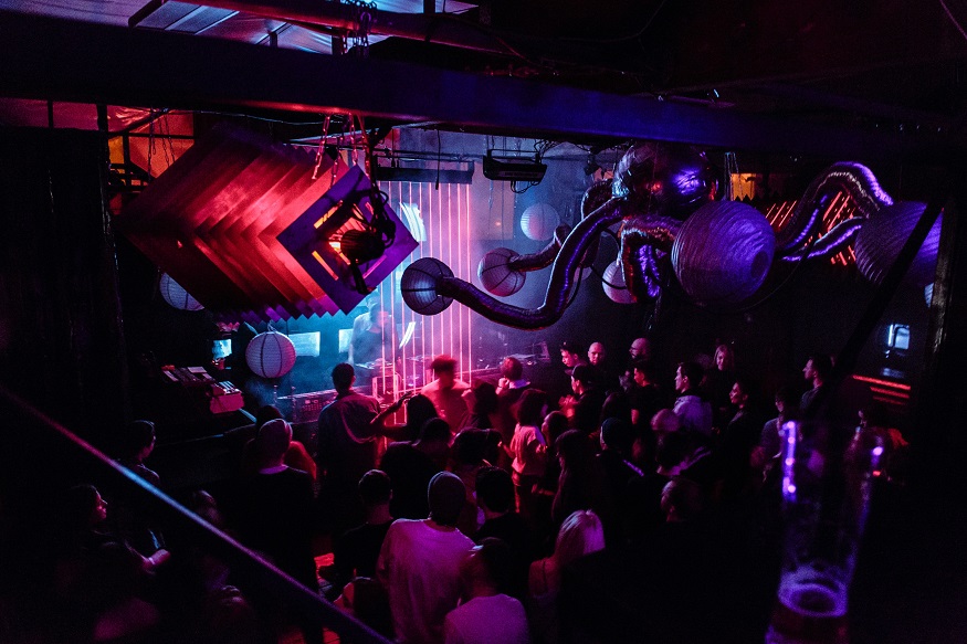 3 days in moscow, a club in moscow