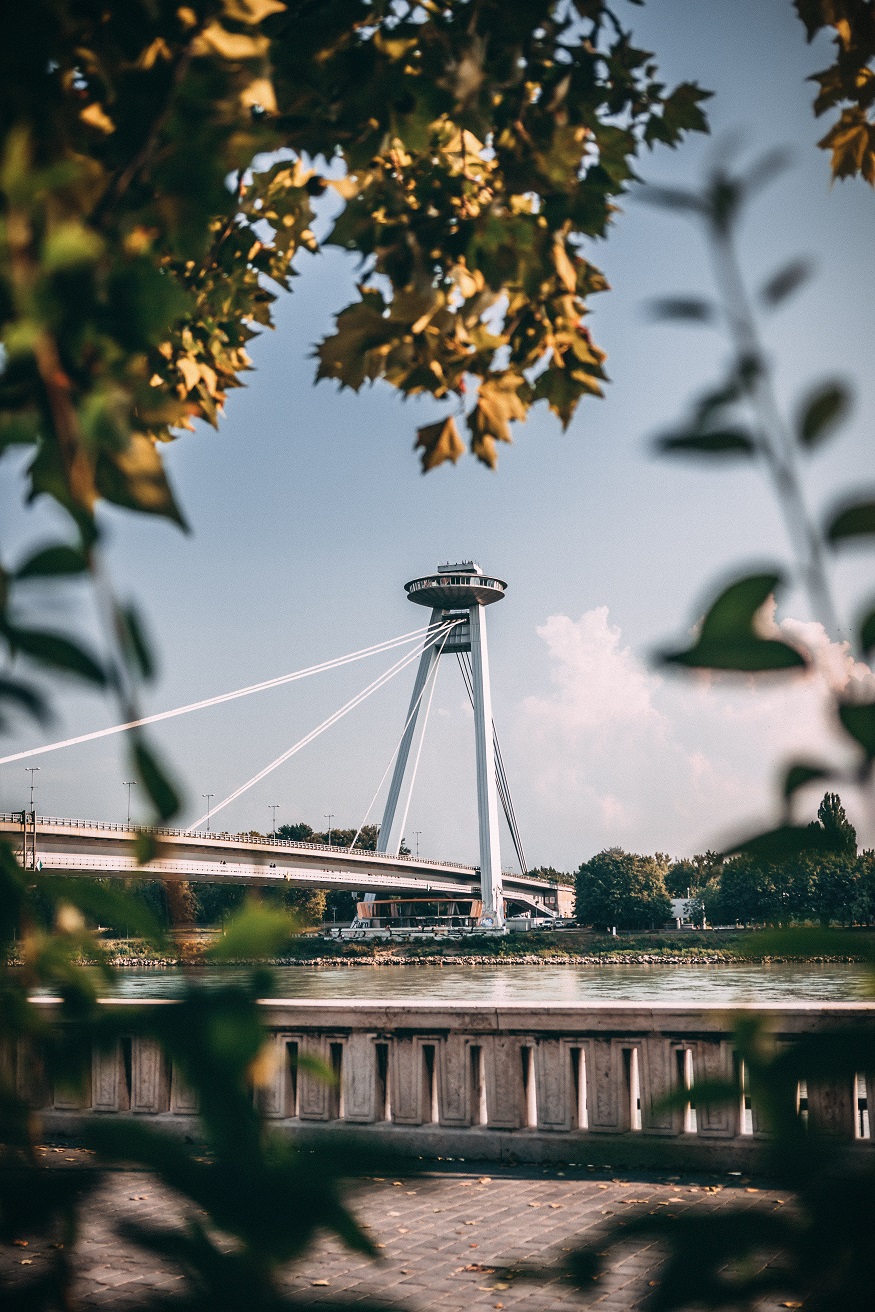 visitare Bratislava - il ponte SNP