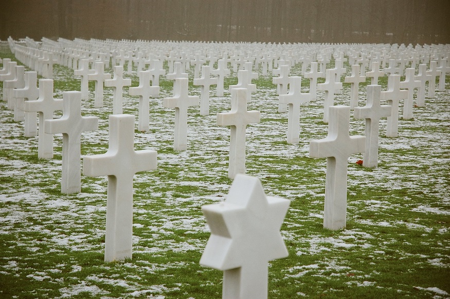 things to do in luxembourg, US cemetery with white crosses outside luxembourg city centre