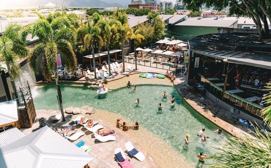 travel east coast australia, Gilligan’s Backpacker Hotel & Resort Cairns