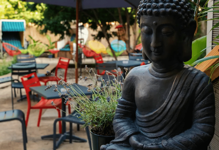 Detail in Pfefferbett Hostel Berlin External Space