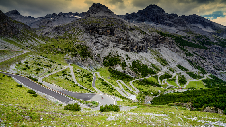 Stelvio Pass Road from Bormio with Cyclist Giro d'Italia