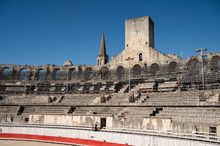 Arles