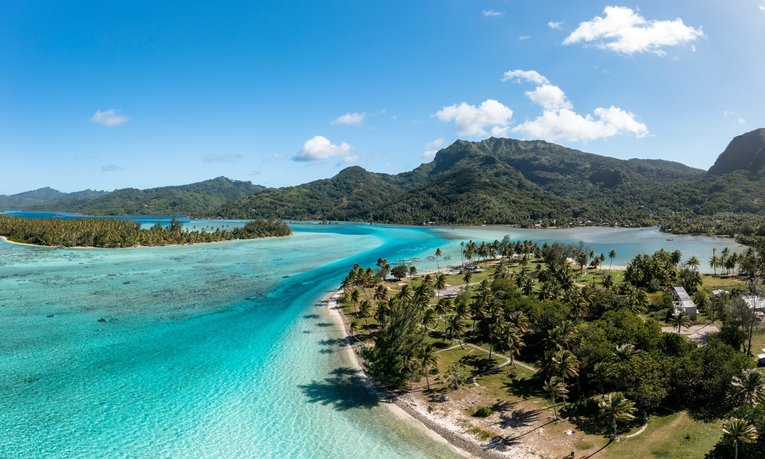 Guide de voyage à Huahine : marae, anguilles et lagons paisibles