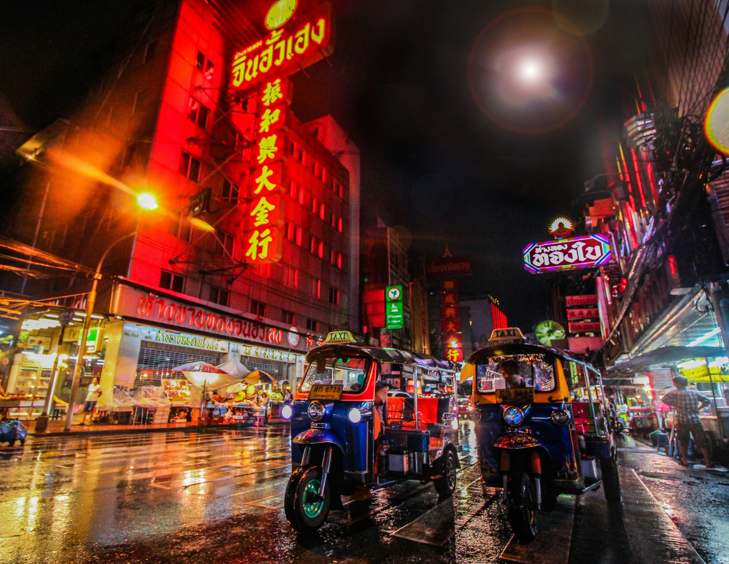 solo male travel destinations, bangkok thailand
