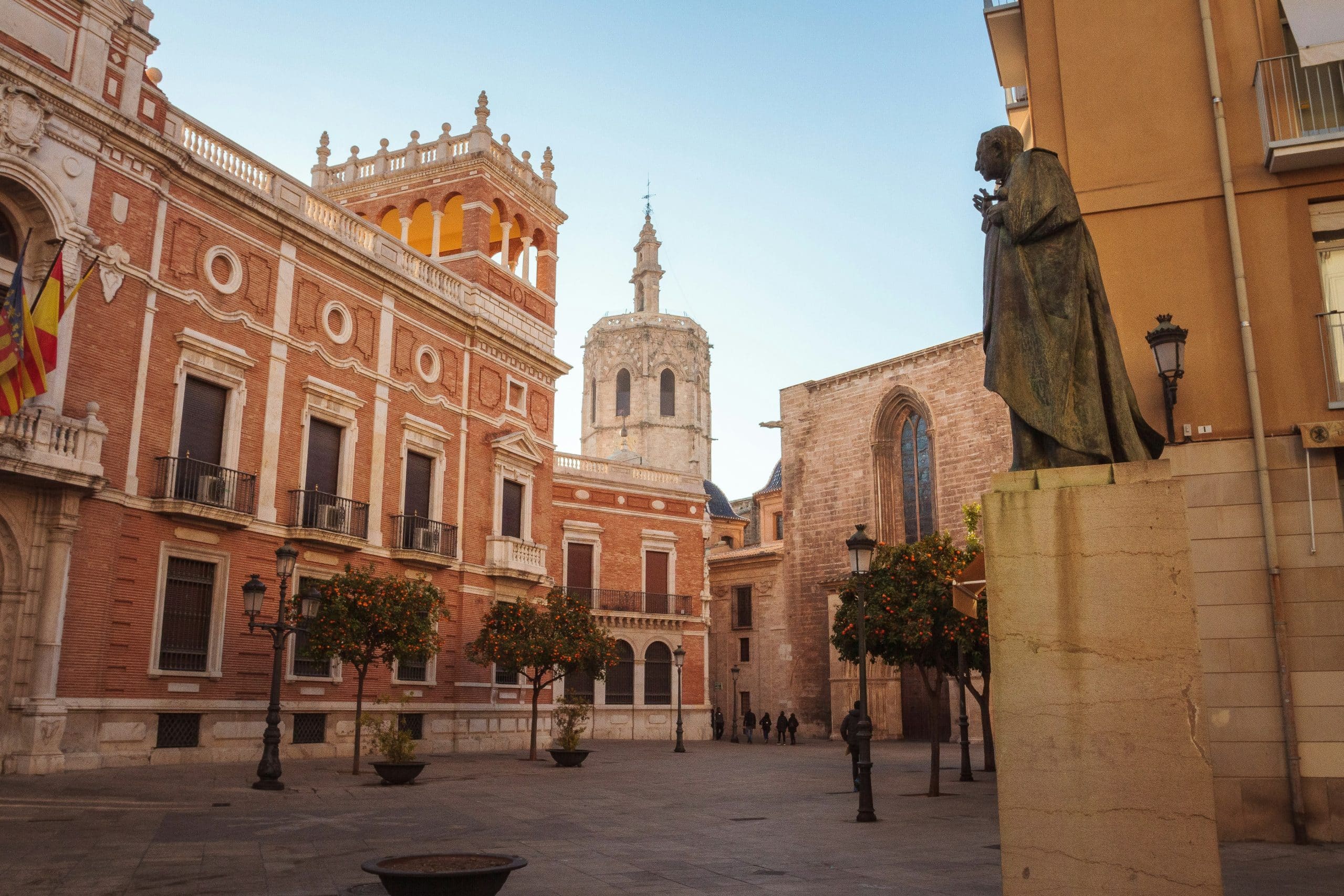 last minute city breaks in valencia, spain