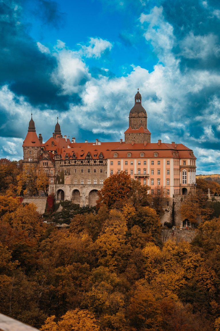 ż Castle