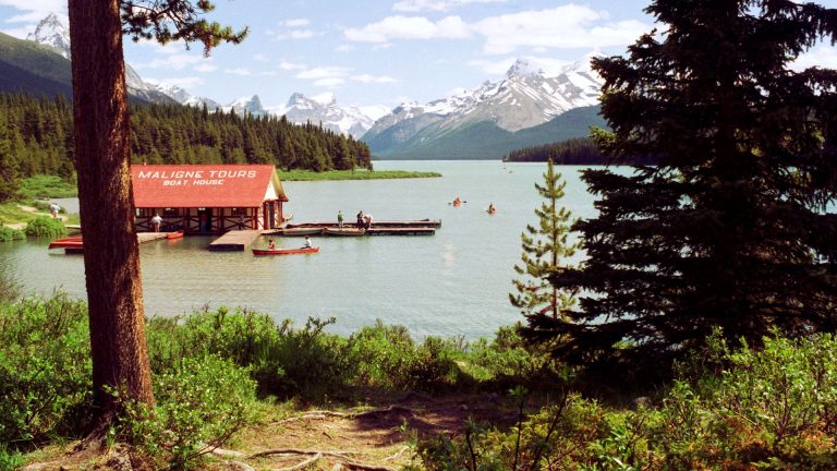 Maligne Lake