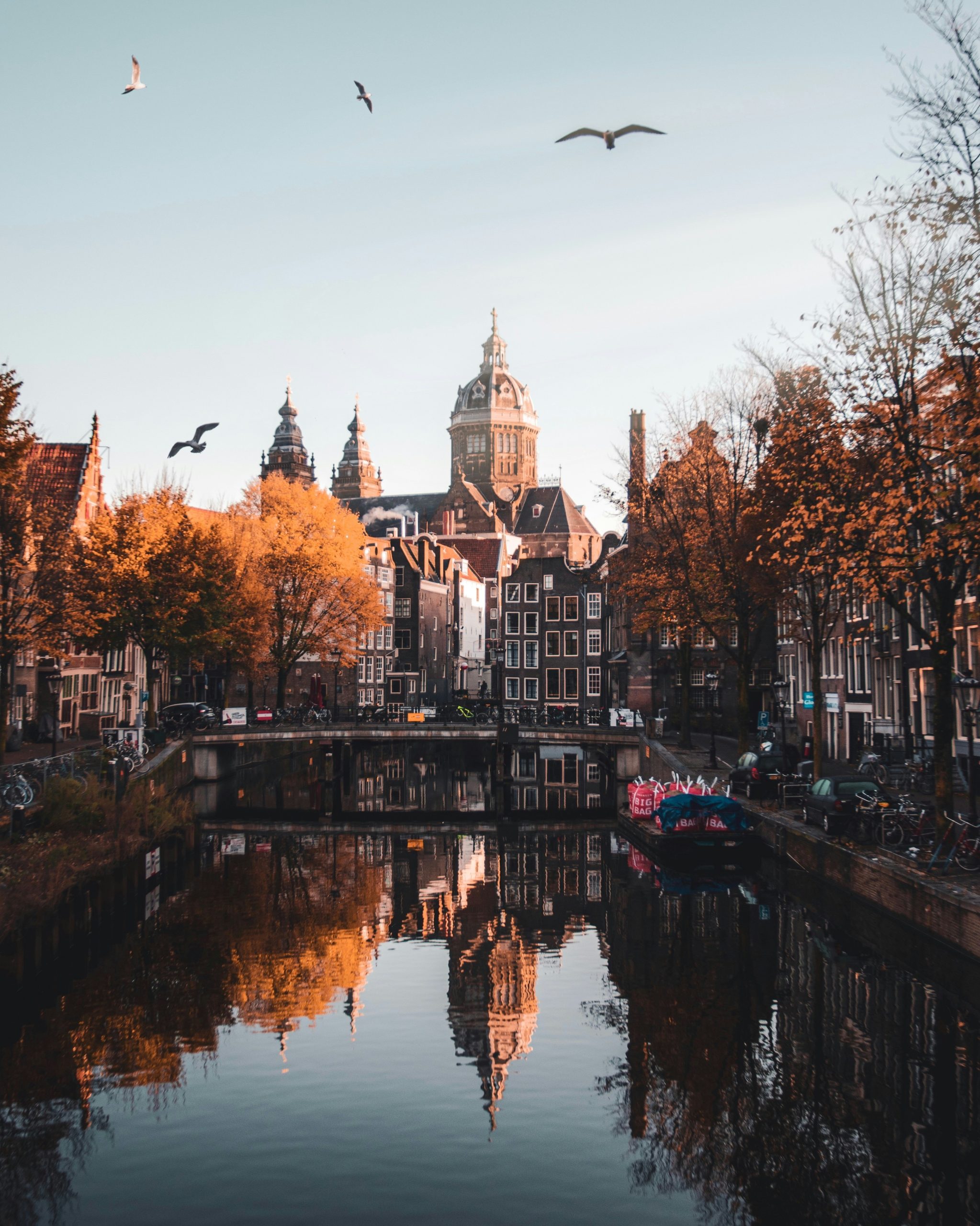 solo male travel destinations, amsterdam netherlands