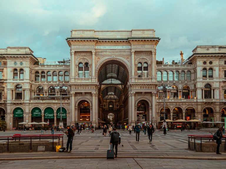 day trips from milan