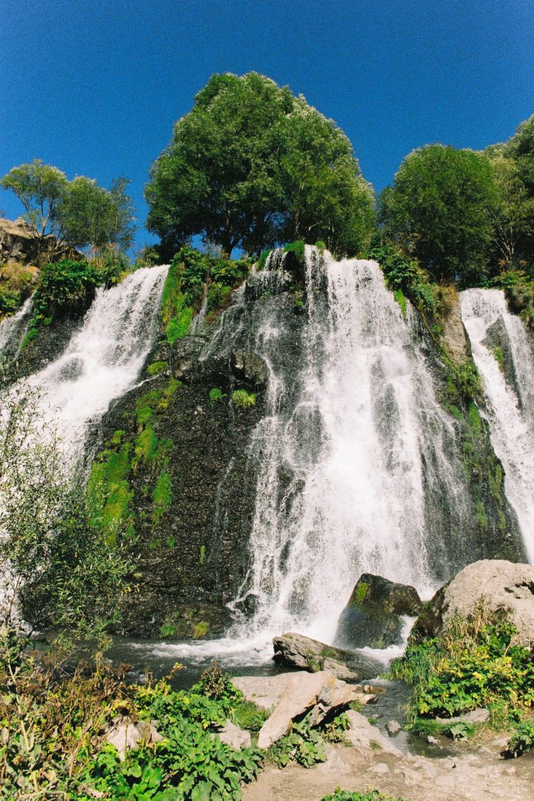 Shaki waterfall