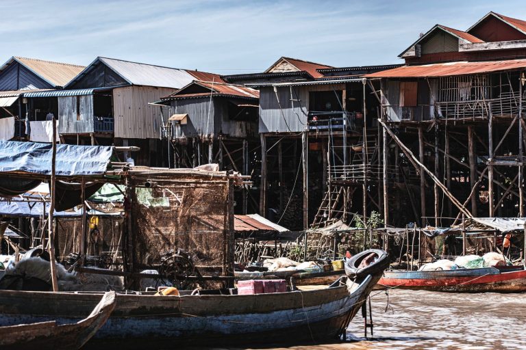 Tonlé Sap villages