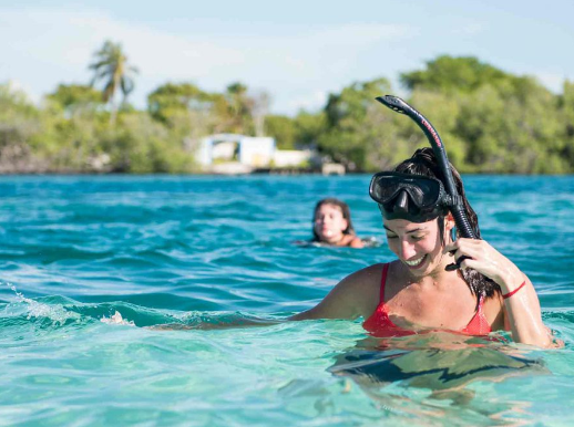 Snorkel at Casa en el Agua Hostel